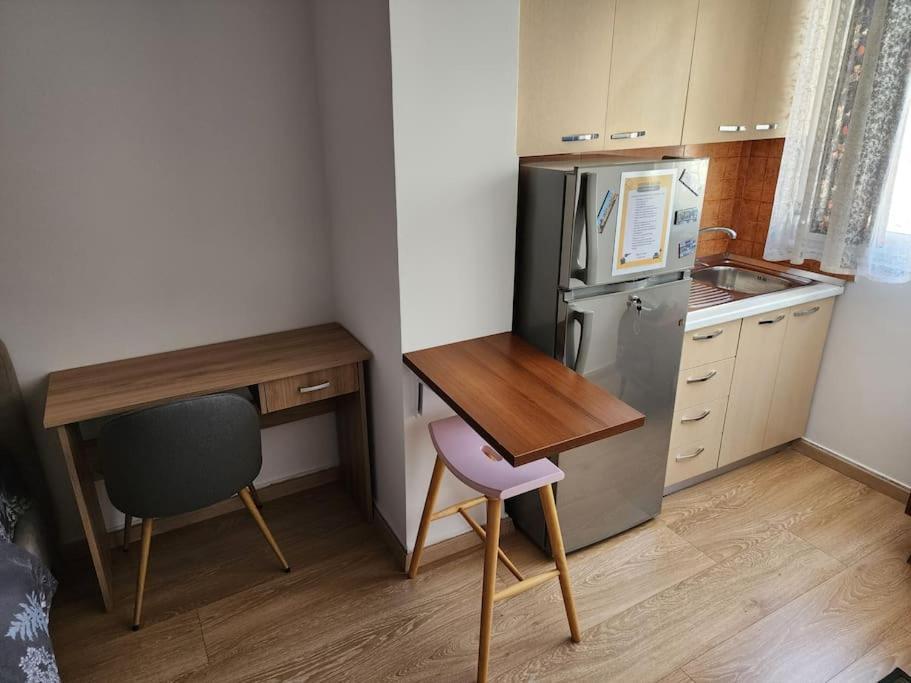 Andi'S Place-Comfy Studio-City Center Тирана Екстериор снимка